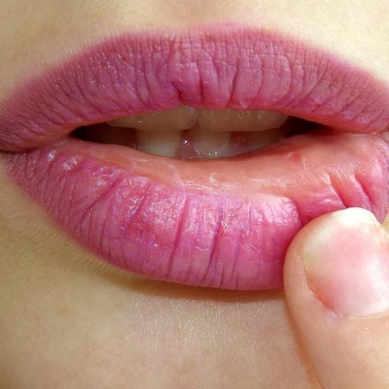 glossy-lips-6a7146492b38458b92ef574879de716b