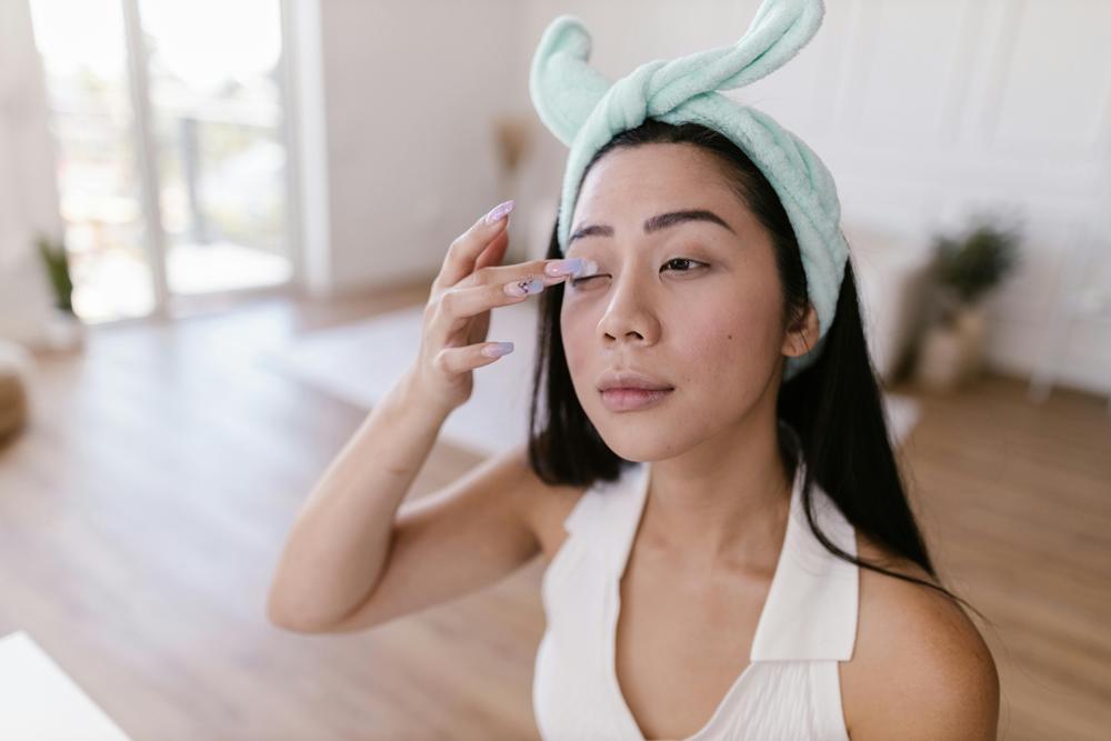 eyelid treatment